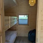 Konukevi The Bee - Trekkershuts & Opperdoes
