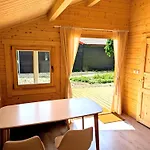 The Bee - Trekkershuts & Konukevi Opperdoes