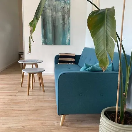 The Bee - Trekkershuts & 3* Opperdoes