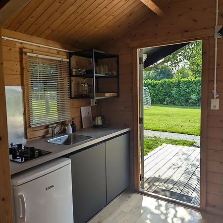 The Bee - Trekkershuts & 3* Opperdoes