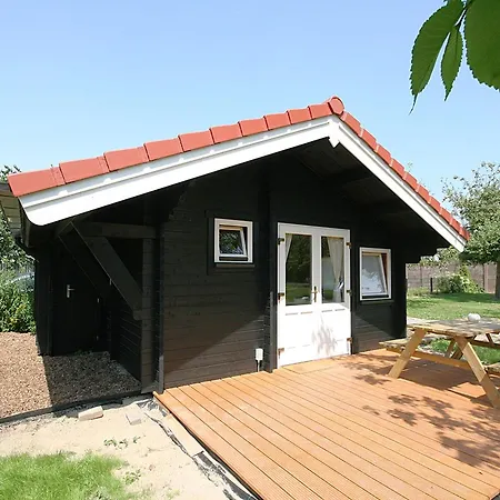 The Bee - Trekkershuts & Opperdoes