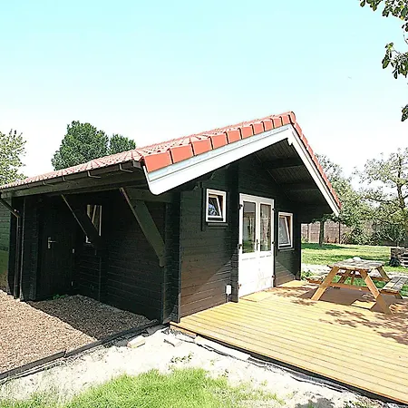 The Bee - Trekkershuts & Opperdoes