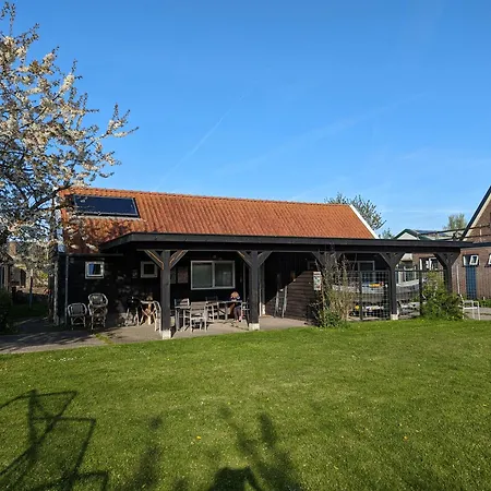 Gasthuis The Bee - Trekkershuts & 3*