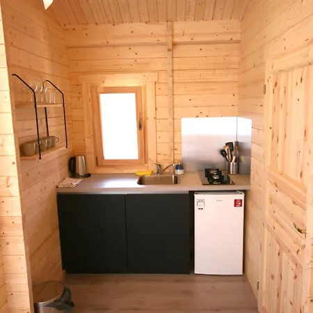 Guest house The Bee - Trekkershuts & 3*