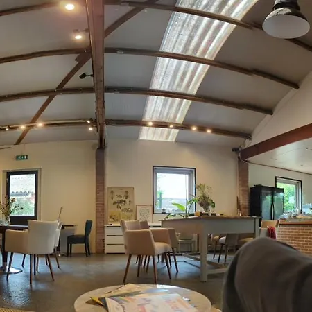 Guest house The Bee - Trekkershuts &