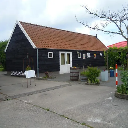 Guest house The Bee - Trekkershuts & 3*